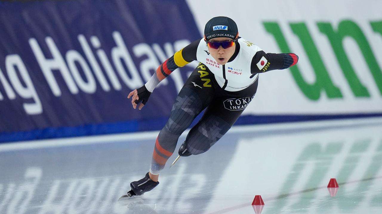 Takagi klopt Rijpma-de Jong en Beune op 1.500 meter, Kok vierde op 500 meter | Schaatsen