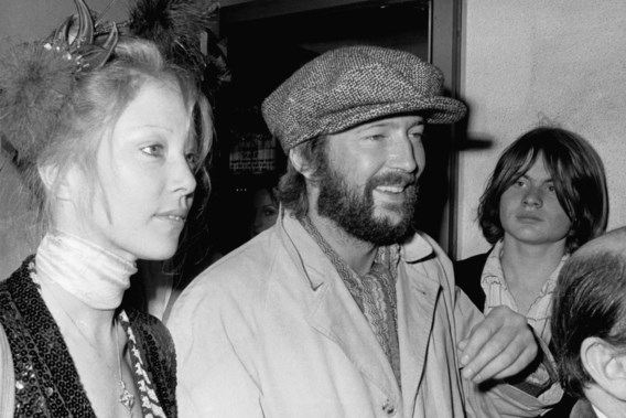 “Ben ik een slechte minnaar?”: brieven Eric Clapton onthullen details over ‘driehoeksverhouding’ met Pattie Boyd en George Harrison