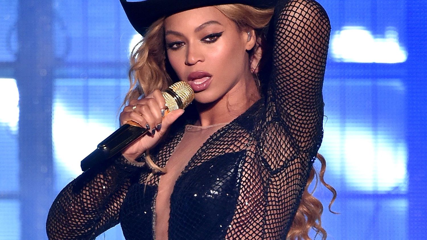 Beyoncé, nouvelle princesse de la musique country adoubée par la reine Dolly Parton