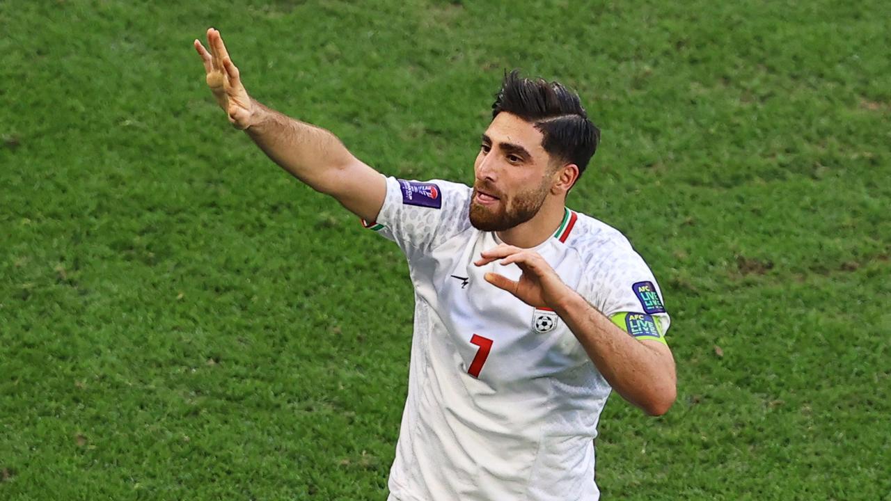 Jahanbakhsh schiet Iran naar halve finales in Azië en Ueda terug naar Feyenoord | Voetbal