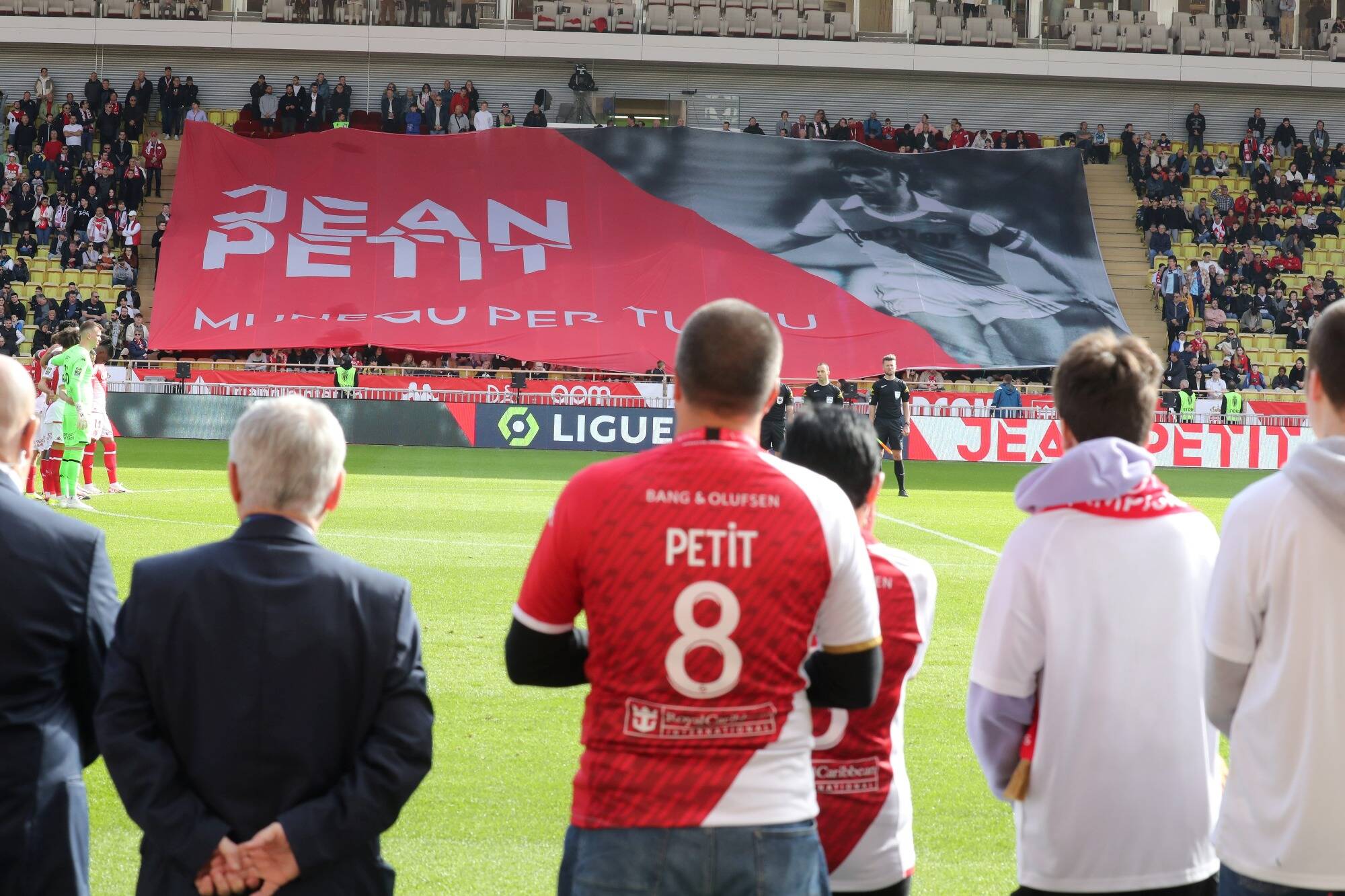 SONDAGE. Souhaiteriez-vous qu'un hommage perpétuel soit rendu à Jean Petit, légende de l'AS Monaco ?