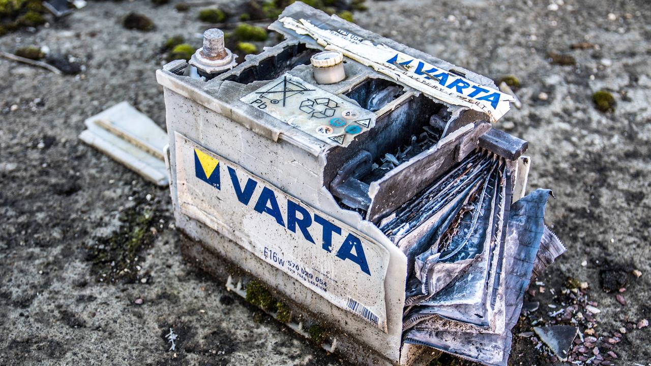 Kaputte Batterie von Varta