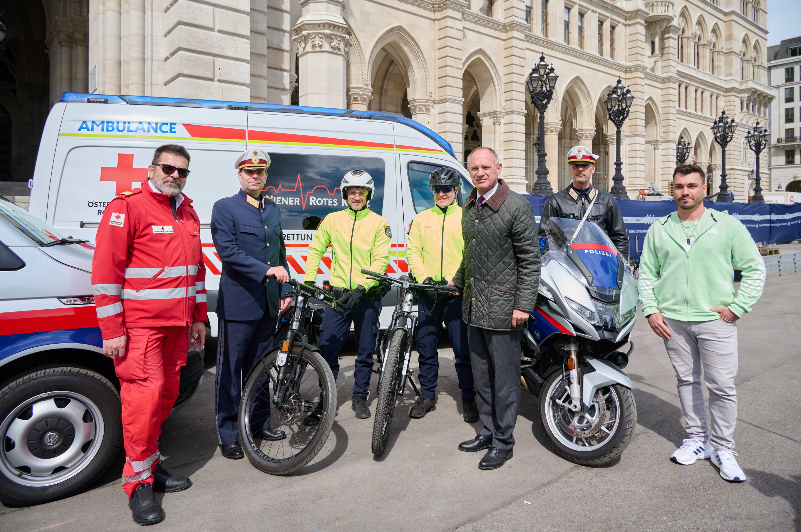 Karner bei Lokalaugenschein zu Sicherheitsvorbereitungen für Vienna City Marathon