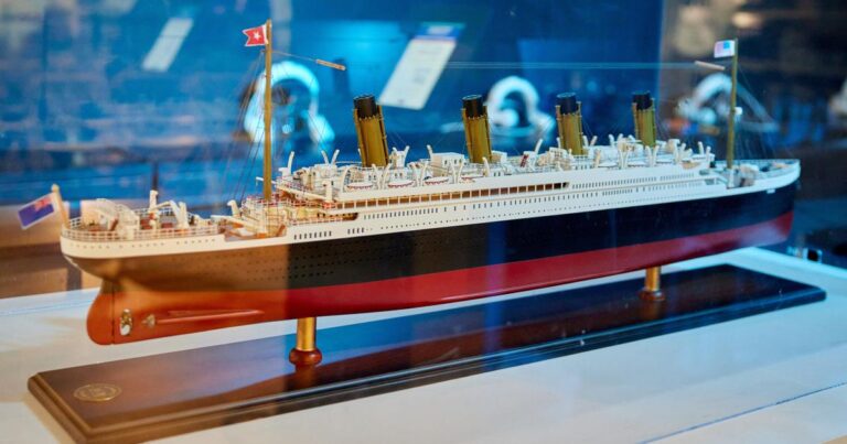 La montre du passager le plus fortuné du Titanic vendue à un prix exorbitant aux enchères