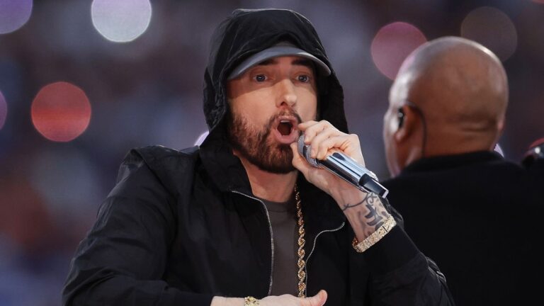 Eminem surprend le monde avec la sortie de lalbum The Death of Slim Shady