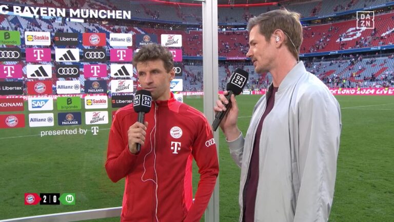 FC Bayern Thomas Müller sadresse aux téléspectateurs en direct